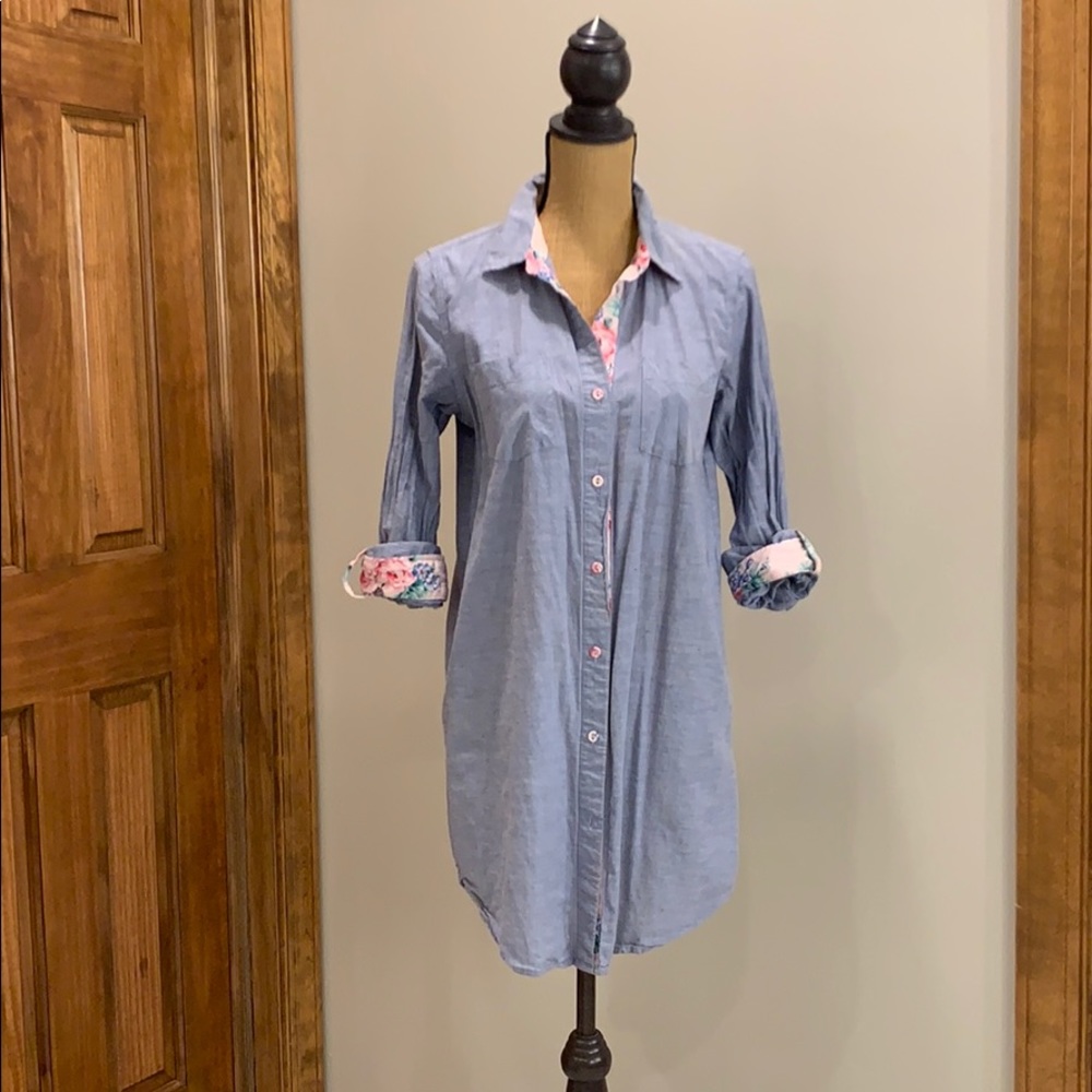 Cute summer shirt dress w/ beautiful details sz M